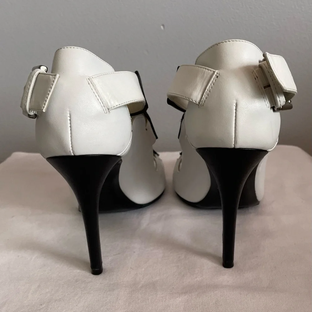 SOLD- Alexander McQueen Heels - Picture 6 of 10